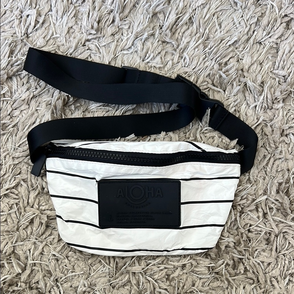ALOHA Collection Black and White Belt Bag